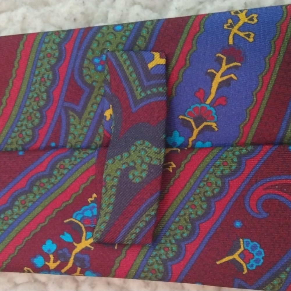 Paul Stuart Silk Tie (Burgundy/Green/Blue) - Made in England - Picture 9 of 11